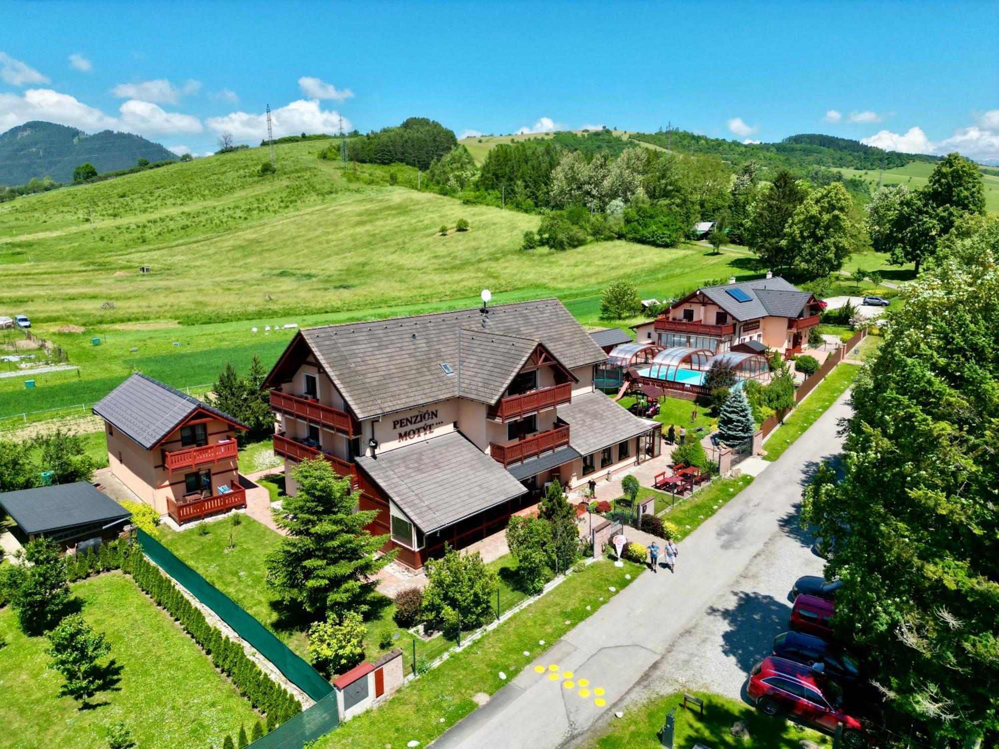 Penzion Motyl Hotel Liptovská Teplá Buitenkant foto