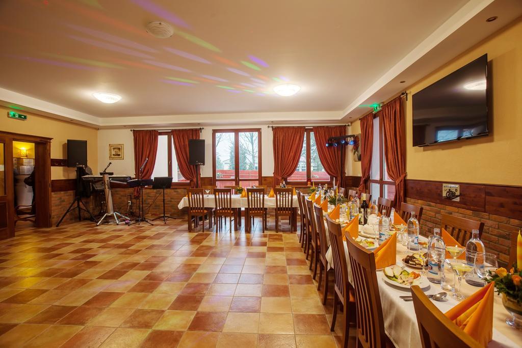 Penzion Motyl Liptovská Teplá Buitenkant foto