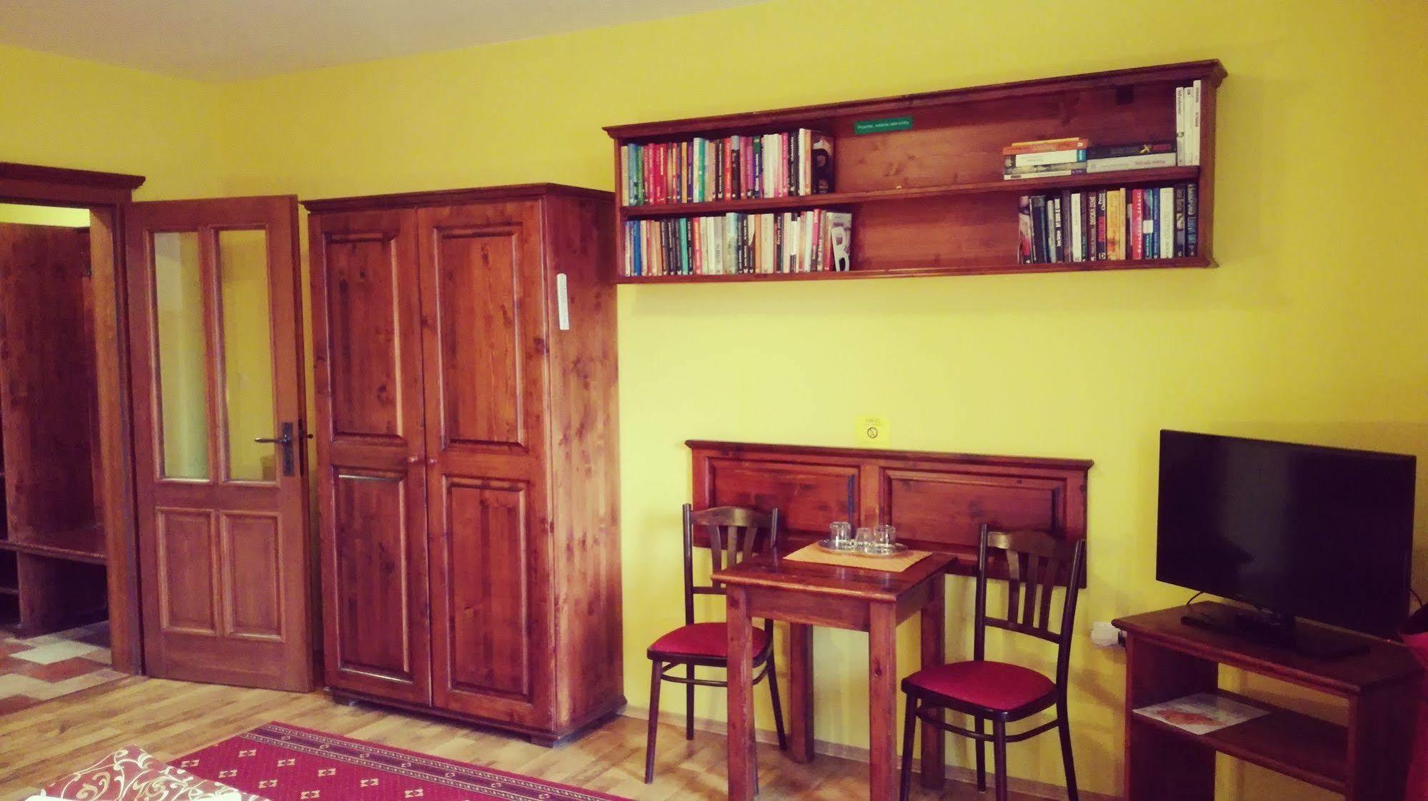 Penzion Motyl Liptovská Teplá Buitenkant foto