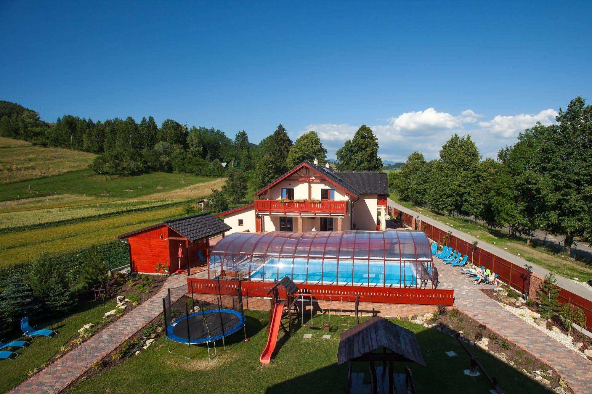 Penzion Motyl Liptovská Teplá Buitenkant foto